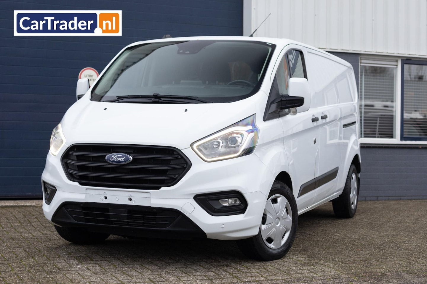 Ford Transit Custom - L2H1 Automaat 170pk Standkachel 2-Schuifdeuren - AutoWereld.nl