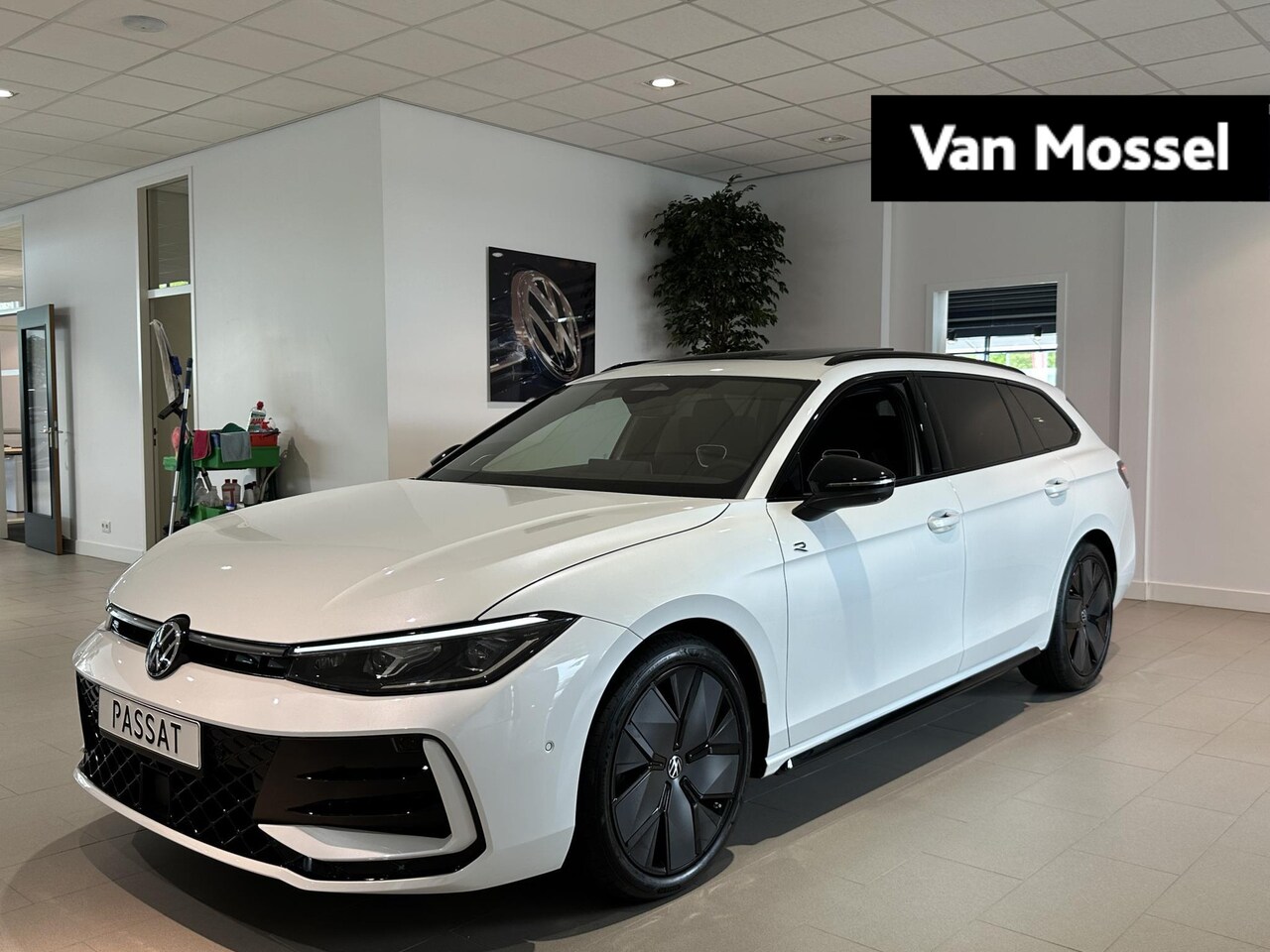 Volkswagen Passat Variant - 1.5 eTSI Business | Panoramisch schuif/kanteldak | Harmon Kardon geluidssysteem | Black st - AutoWereld.nl