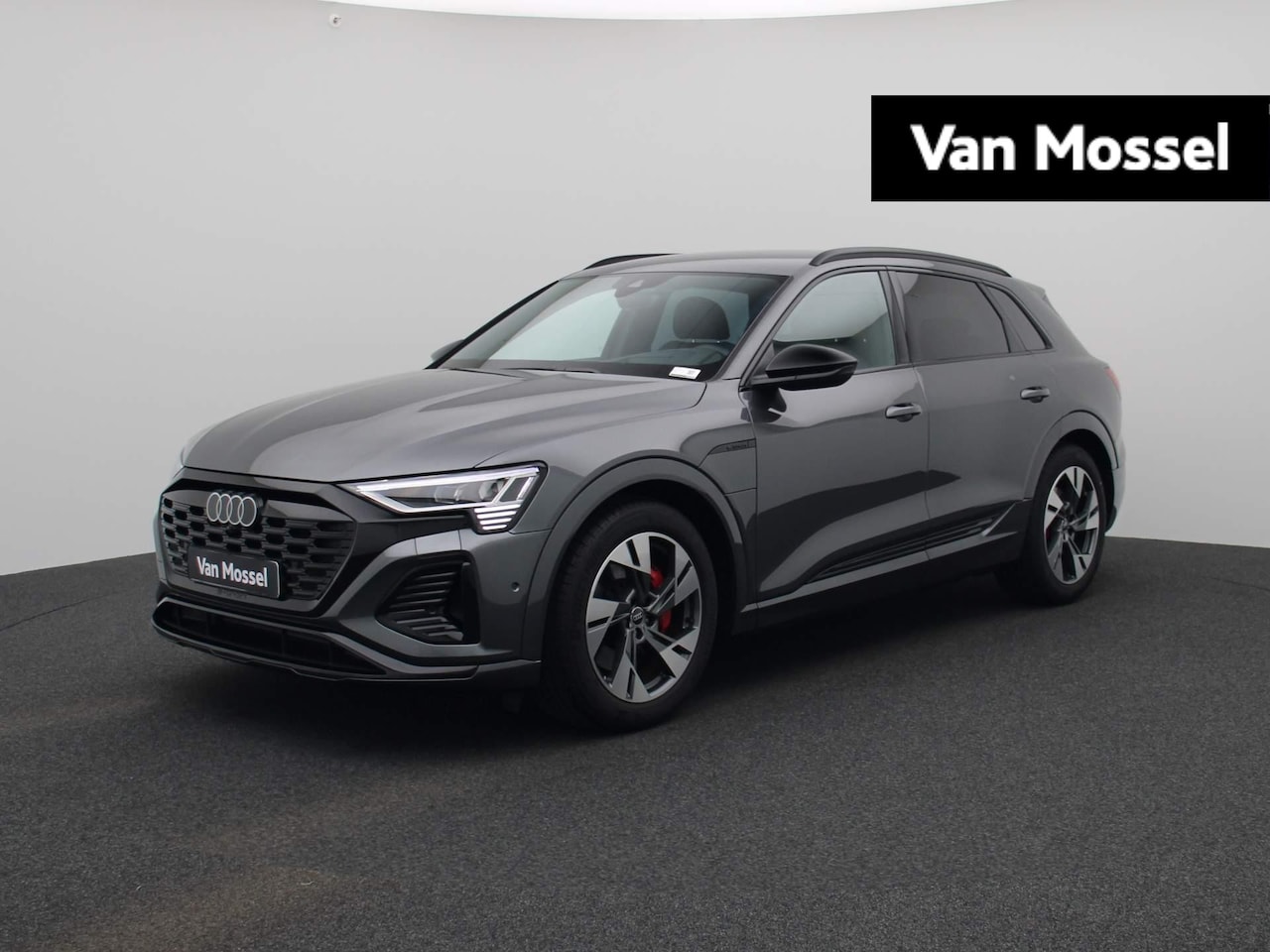 Audi Q8 e-tron - 50 quattro S Edition 95 kWh 340 PK | Automaat | Navigatie Plus | Camera | 4-Zone Climate C - AutoWereld.nl