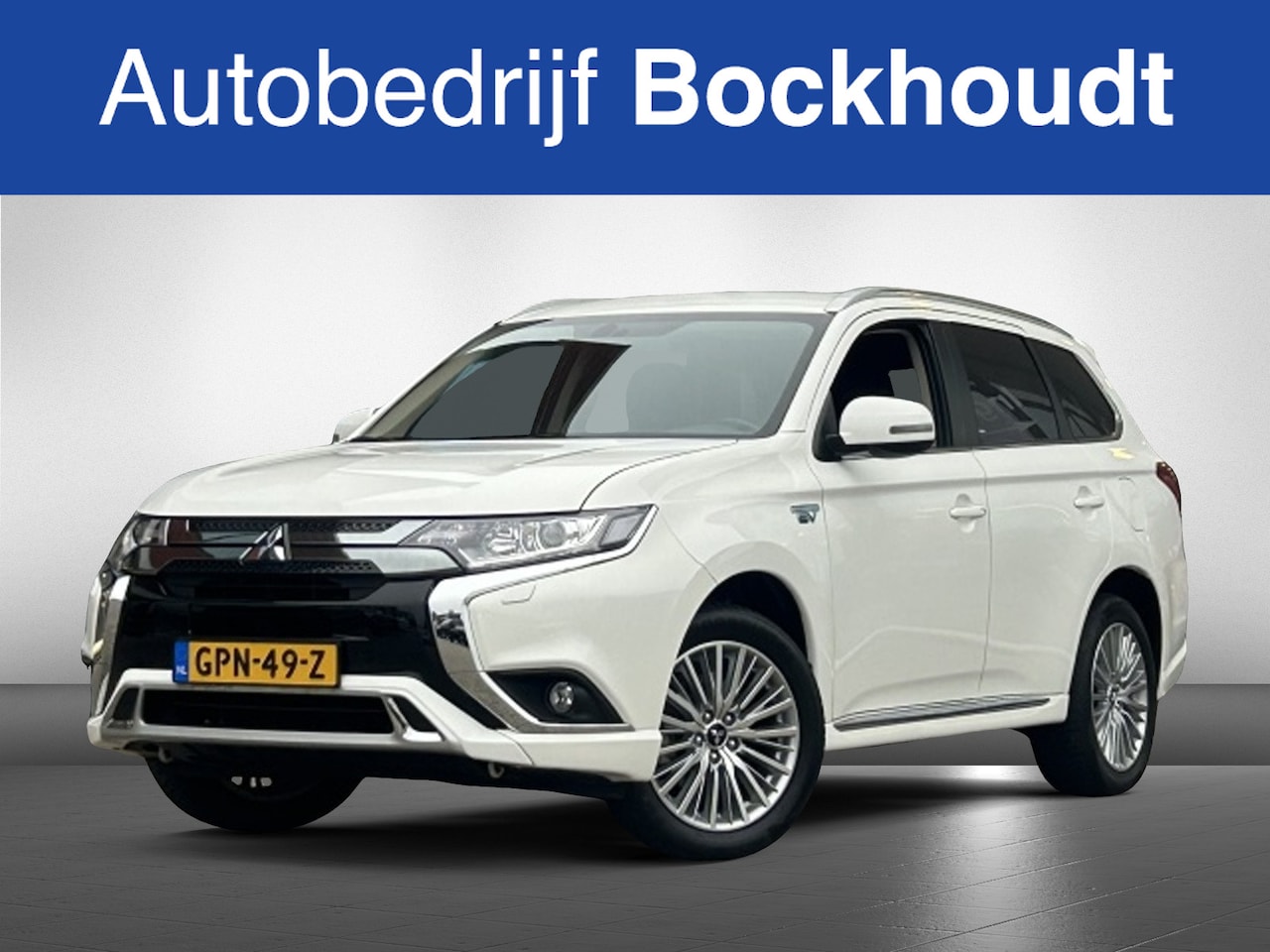 Mitsubishi Outlander - 2.4 PHEV Instyle | Camera - AutoWereld.nl