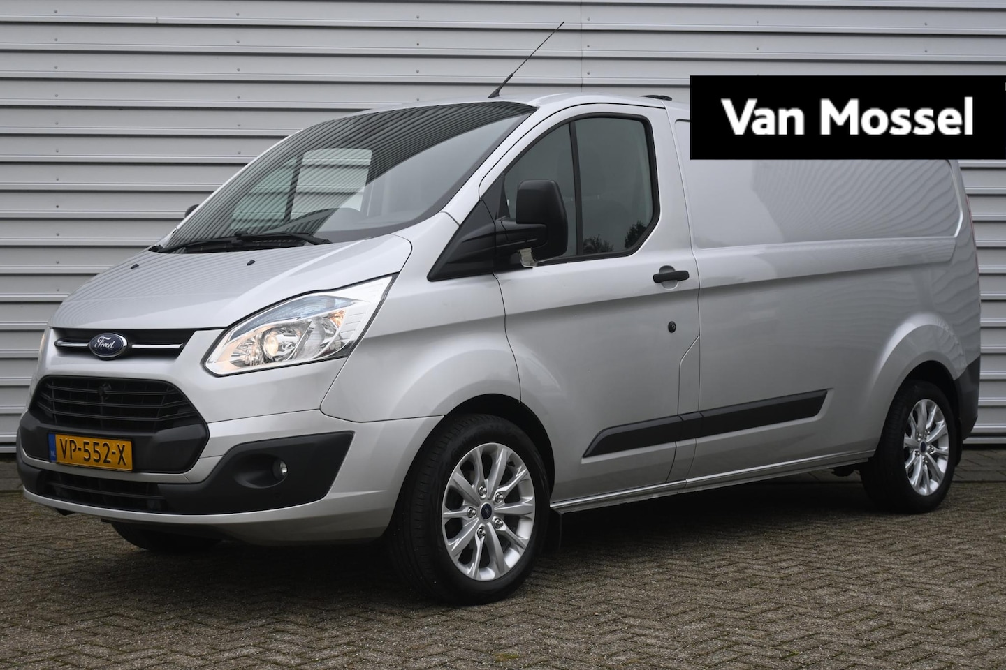 Ford Transit Custom - 290 2.2 TDCI L2H1 Trend | Trekhaak | Voorruitverwarming | Achteruitrijcamera | Stoelverwar - AutoWereld.nl