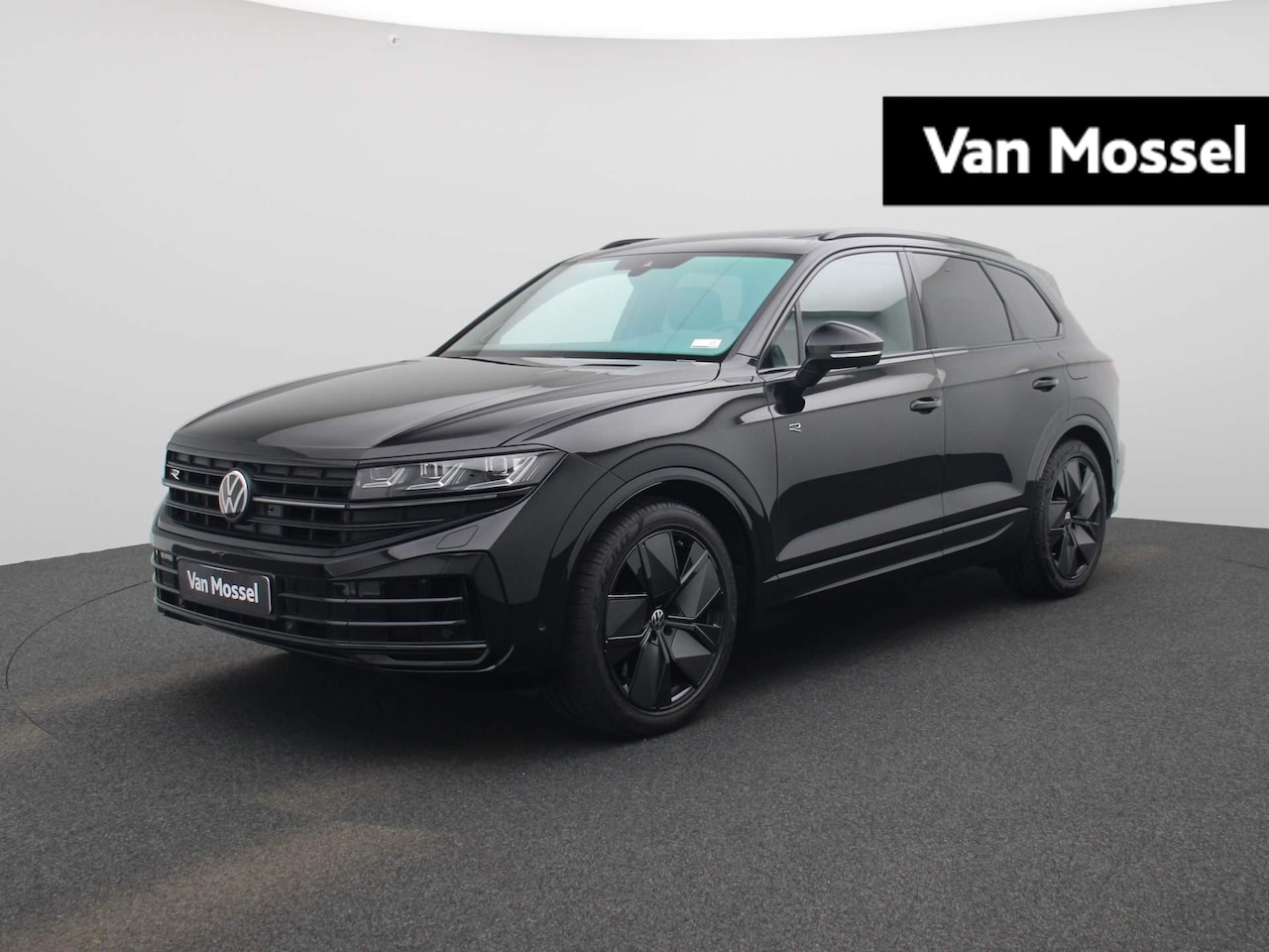 Volkswagen Touareg - 3.0 TSi eHybrid 4MOTION R 462 PK | R-Line | Night Vision | Servosluiting Portieren | Head- - AutoWereld.nl