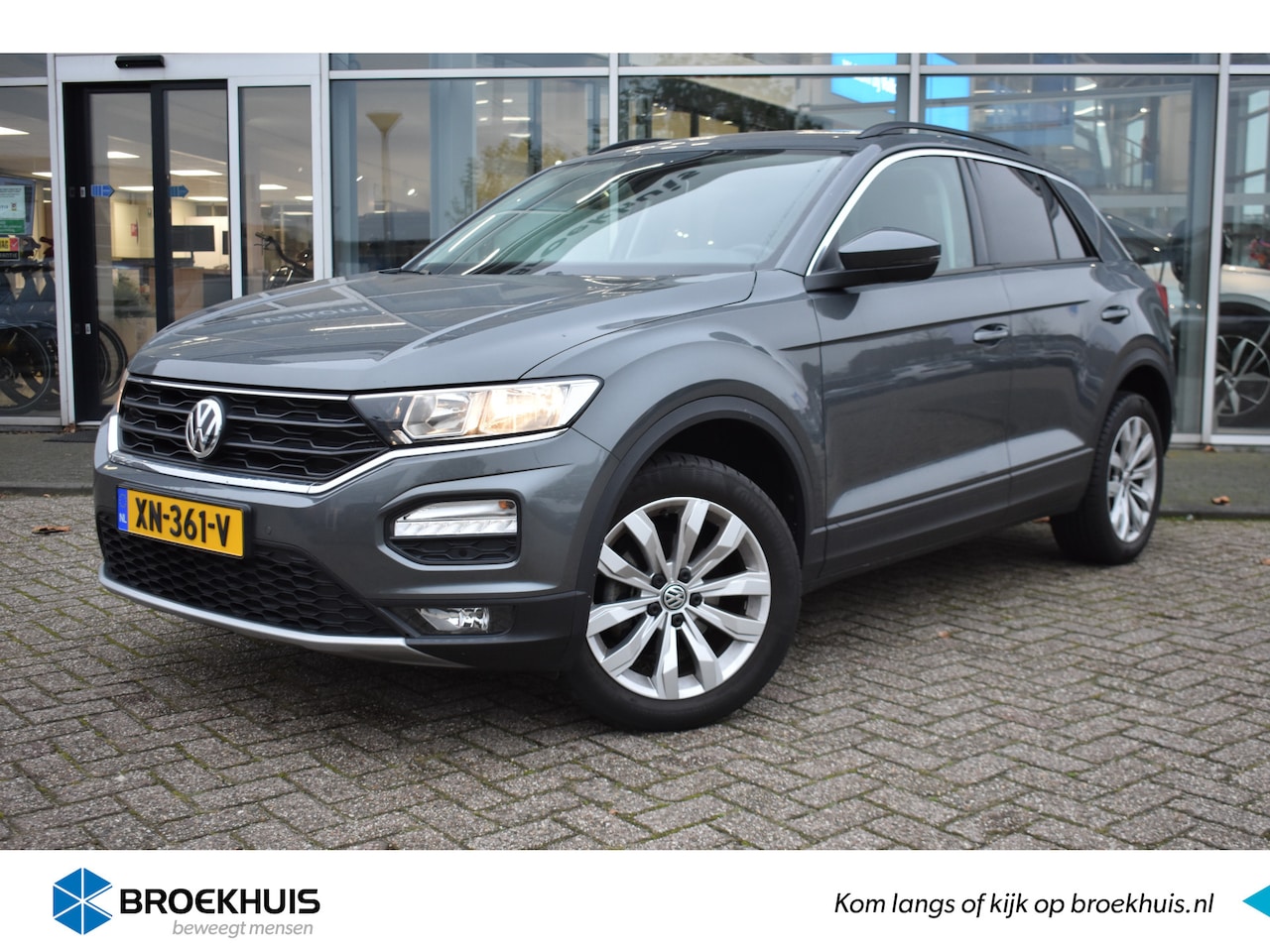 Volkswagen T-Roc - 1.0 TSI 115PK Style | NAVIGATIE | 17 INCH | AUTO A. KLEP | CLIMATE + CRUISECONTROL - AutoWereld.nl