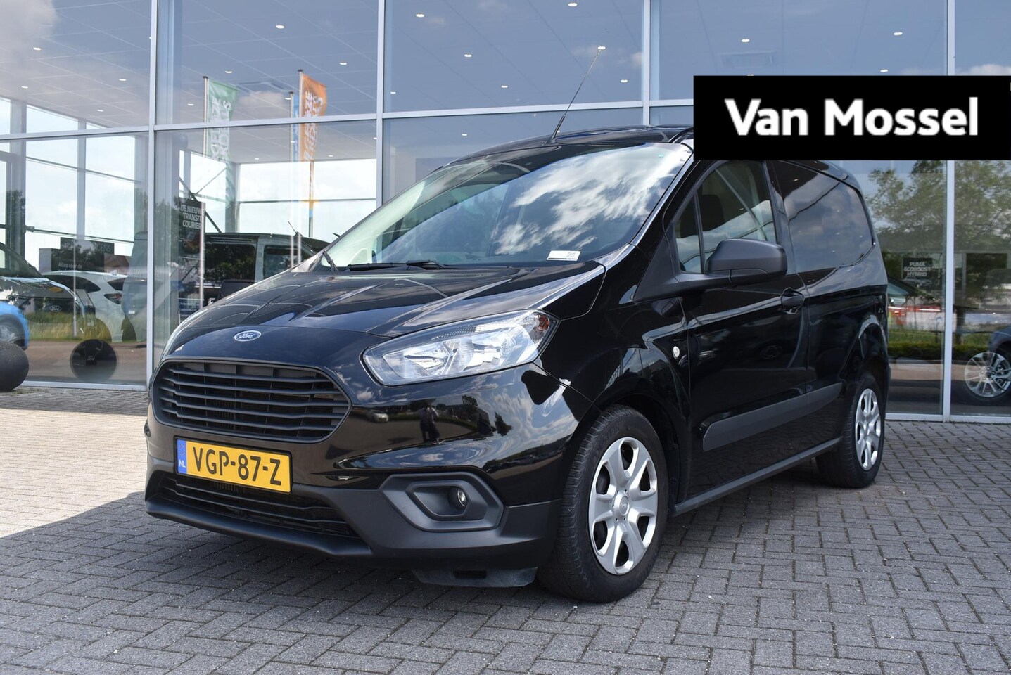 Ford Transit Courier - 1.0 Trend EcoBoost S&S | Navigatie | Airco | Parkeersensoren Achter | Touchscreen | - AutoWereld.nl