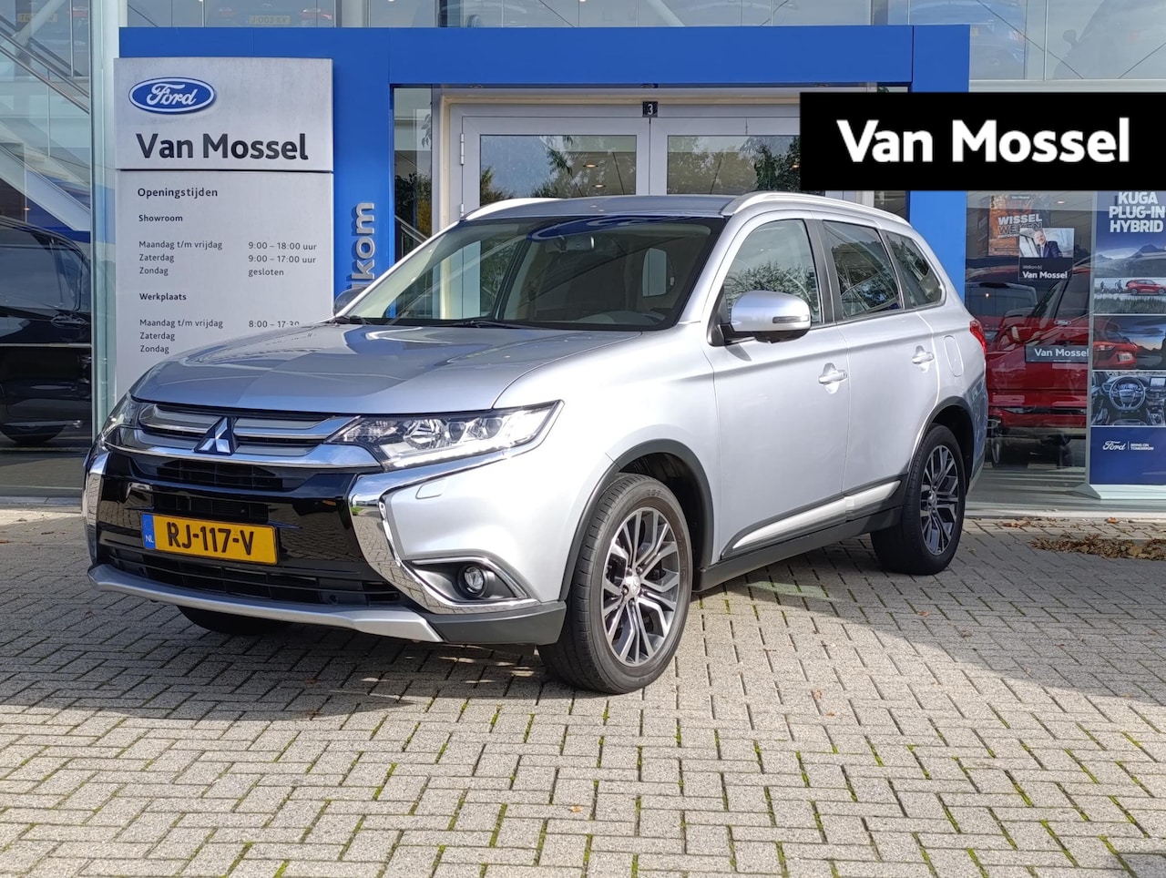 Mitsubishi Outlander - 2.0 Connect Pro | Trekhaak | Cruise Control | Camera + 360-graden zicht - AutoWereld.nl