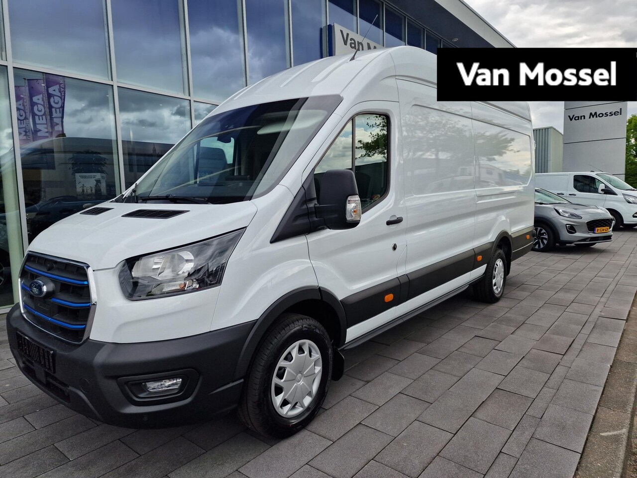 Ford E-Transit - 350 L4H3 Trend 68 kWh |  Indrukwekkend bereik op één acculading! | TE BESTELLEN - AutoWereld.nl