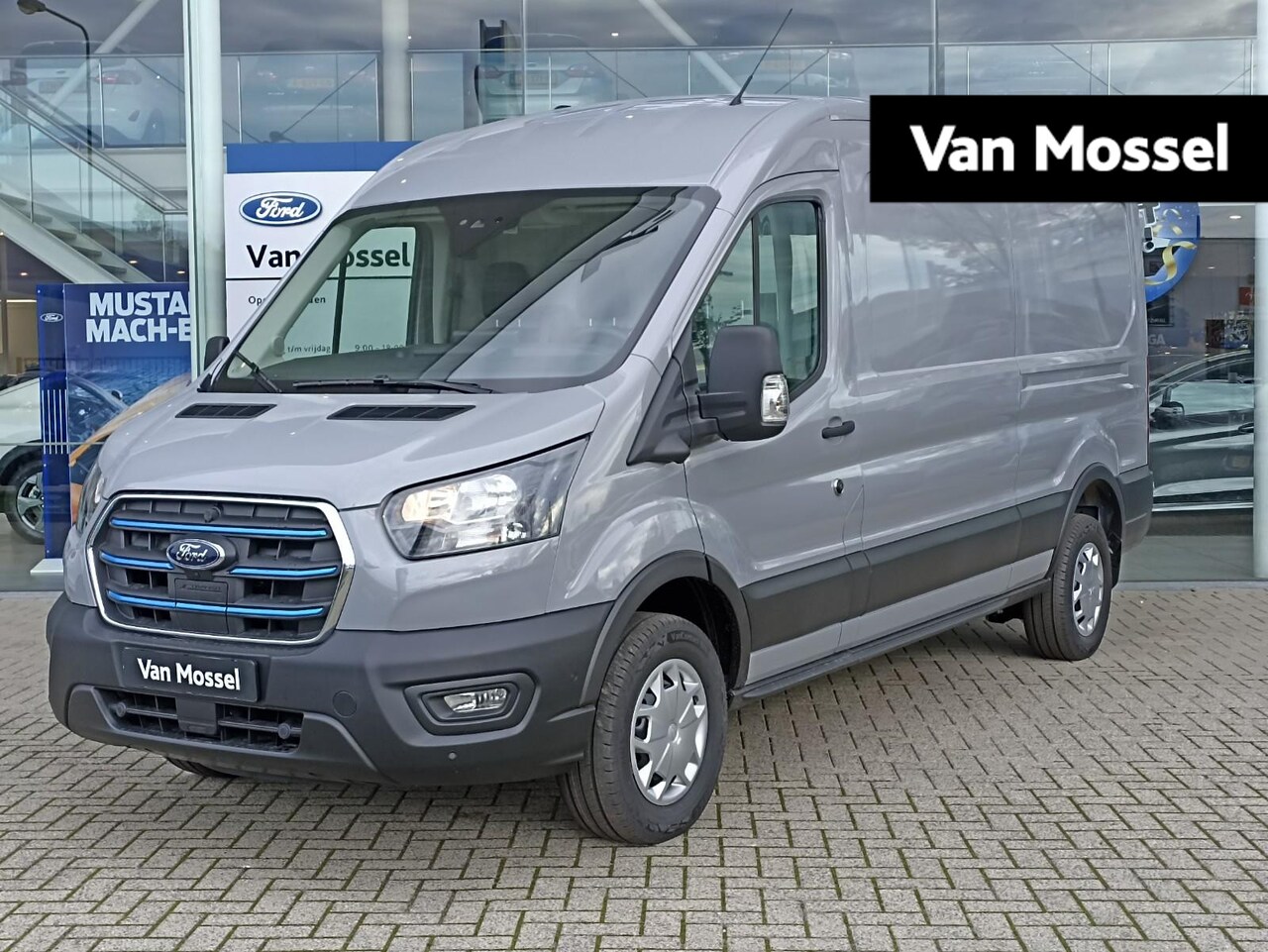 Ford E-Transit - 350 L3H2 Trend 68 kWh - AutoWereld.nl