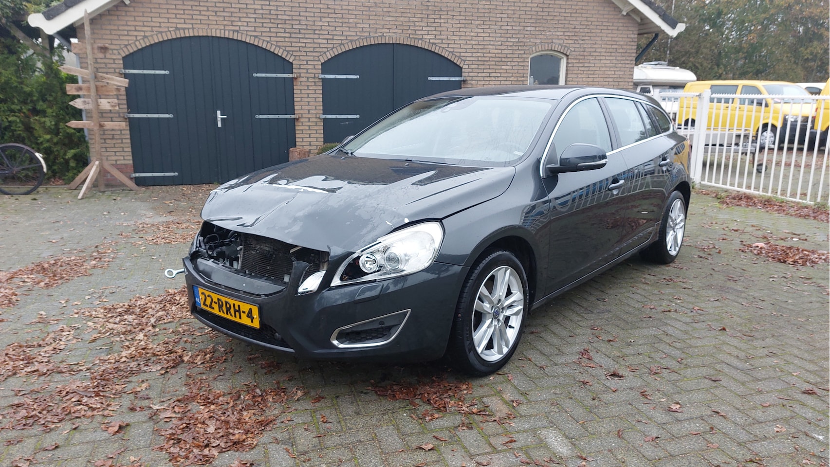 Volvo V60 - 1.6 T3 Summum ECC/NAVI BJ 2011 - AutoWereld.nl