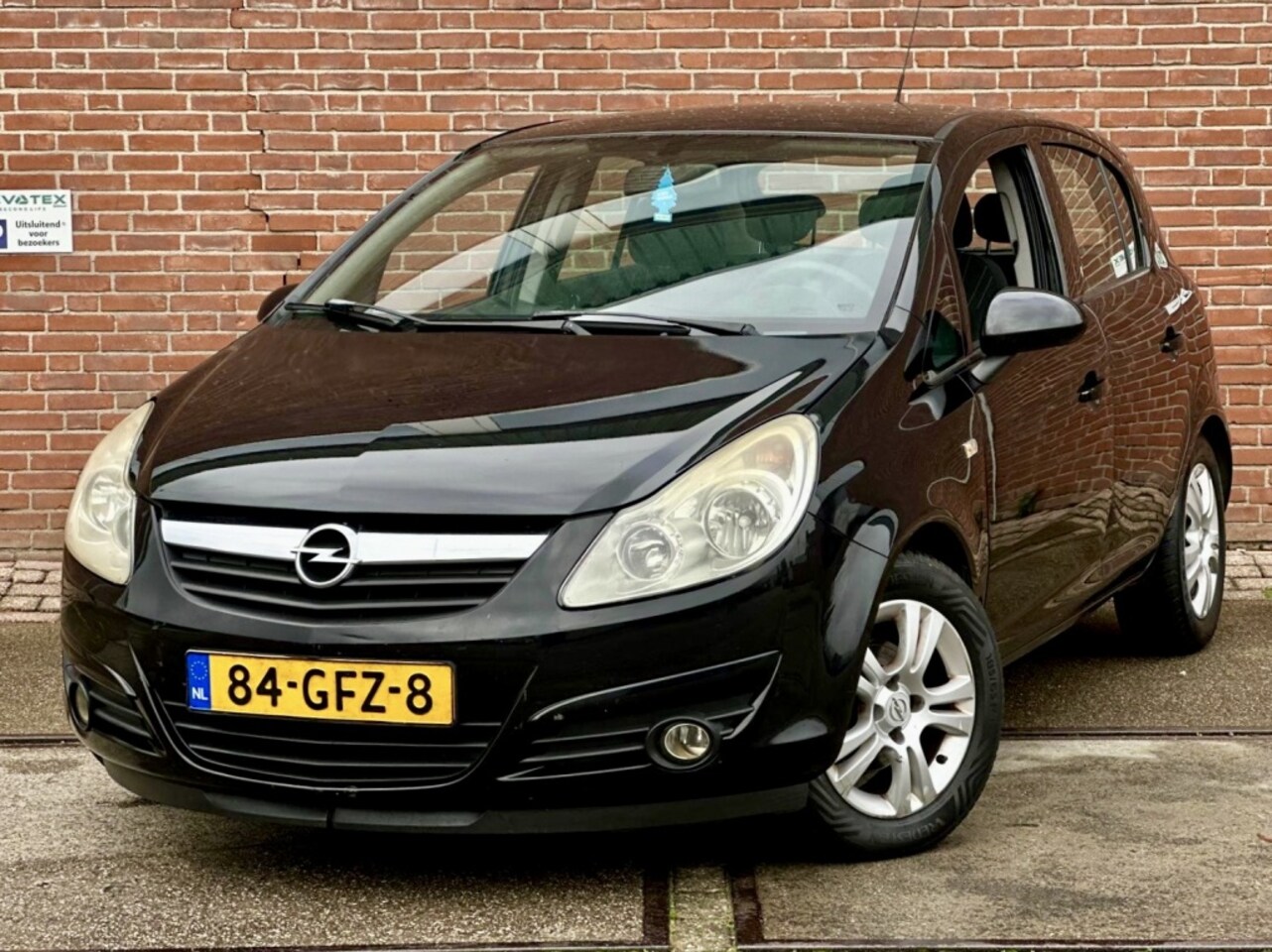 Opel Corsa - 1.2-16V Enjoy 1.2-16V Enjoy - AutoWereld.nl