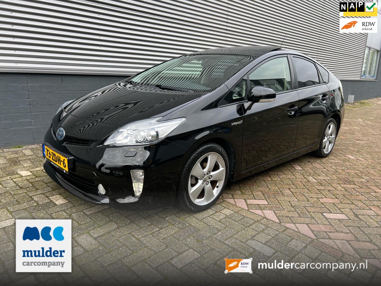 Toyota Prius - 1.8 Executive Business Leer / JBL / Pano/Solar dak / Ned Auto / NAP / MCC / Gouda - AutoWereld.nl