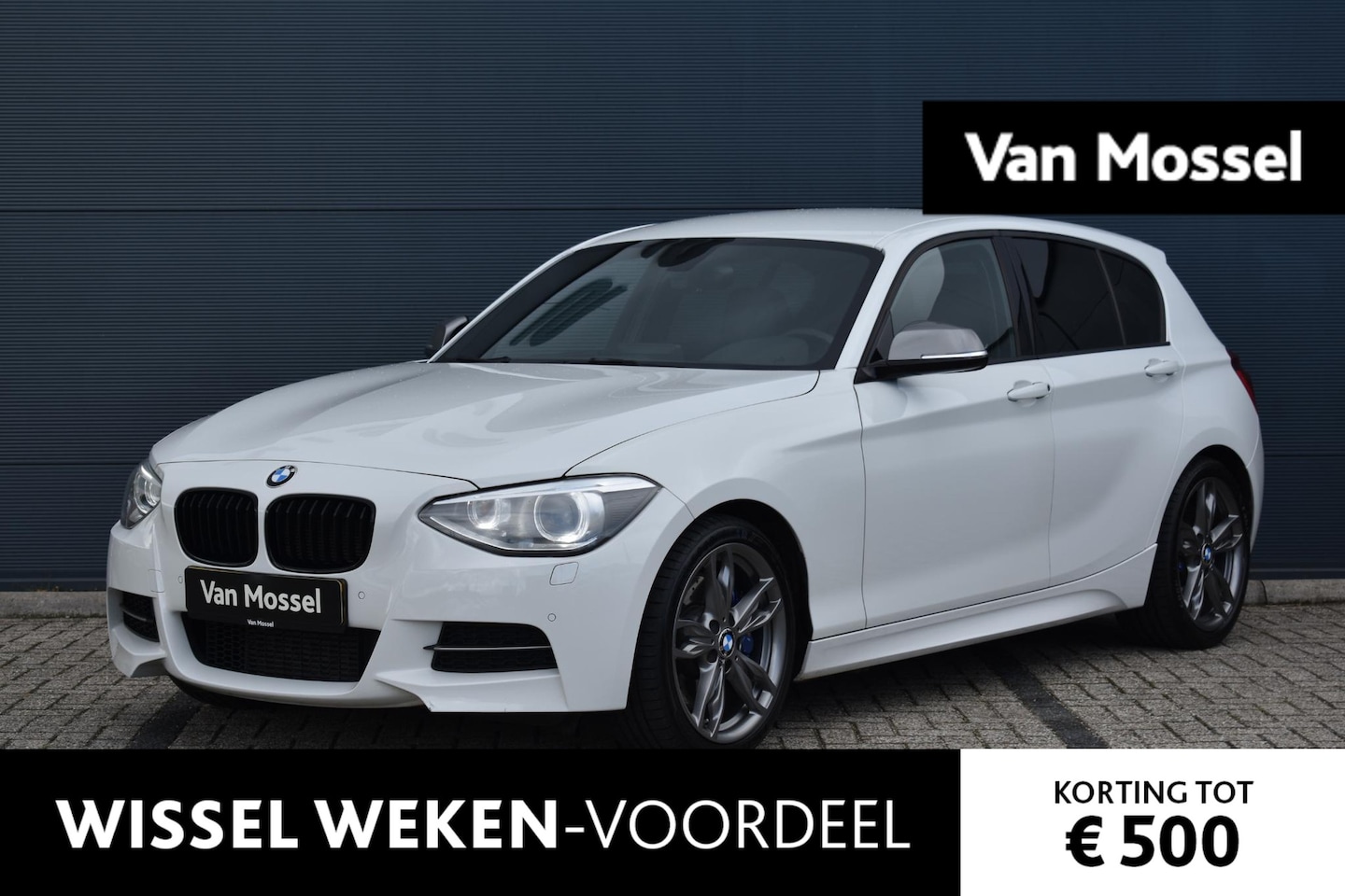 BMW 1-serie - M135i xDrive High Executive 320pk | Harman & Kardon | Navigatie | Stoelverwarming | Leder - AutoWereld.nl