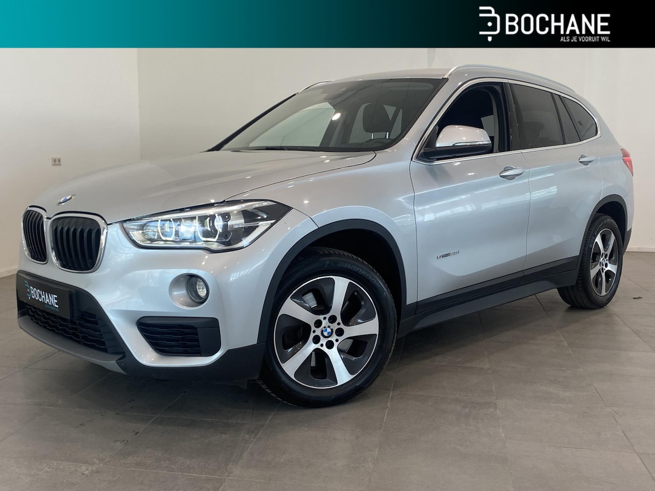 BMW X1 - sDrive20i Essential CLIMA | CRUISE NAVI | PDC | PACK EXECUTIVE | LED | HEAD UP DISPLAY | A - AutoWereld.nl