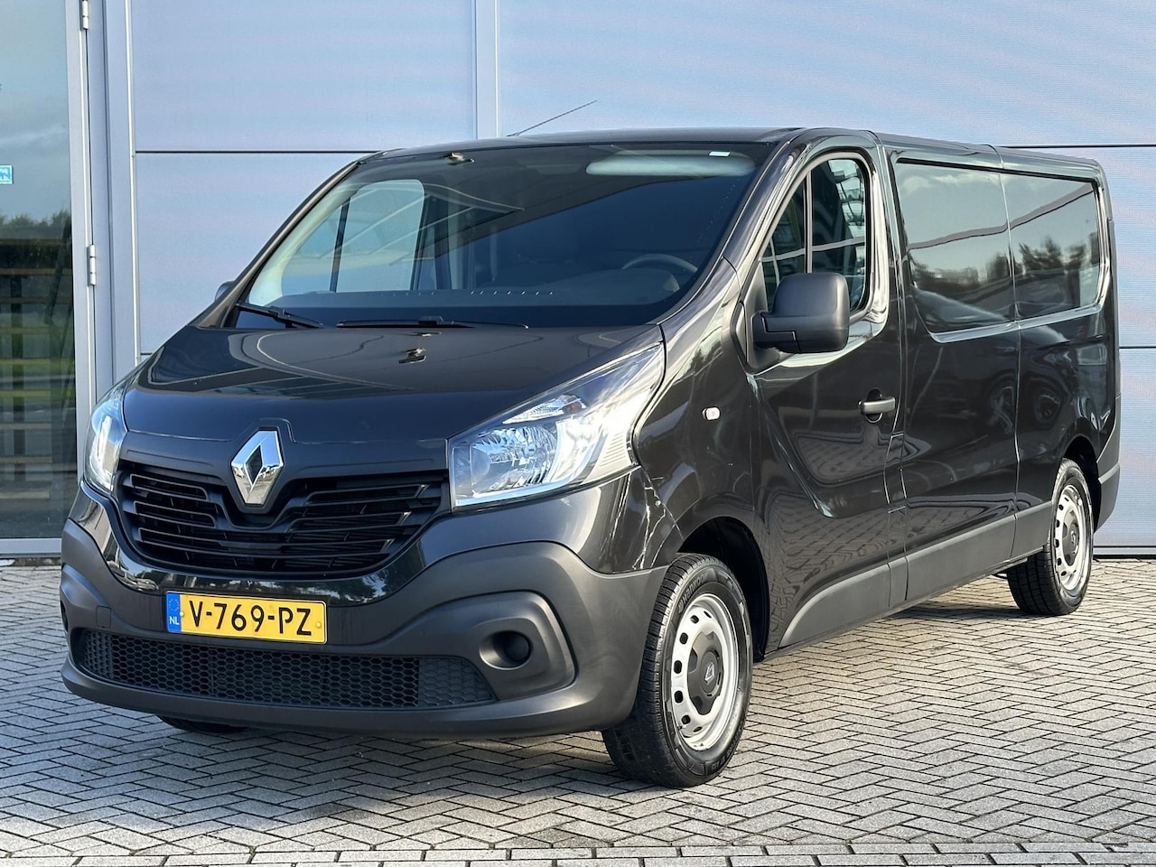 Renault Trafic - 1.6 dCi 120 T29 L2H1 Comfort | AIRCO | TREKHAAK | PAKEER SENSOREN | 1E EIGENAAR | 2-ZITS | - AutoWereld.nl