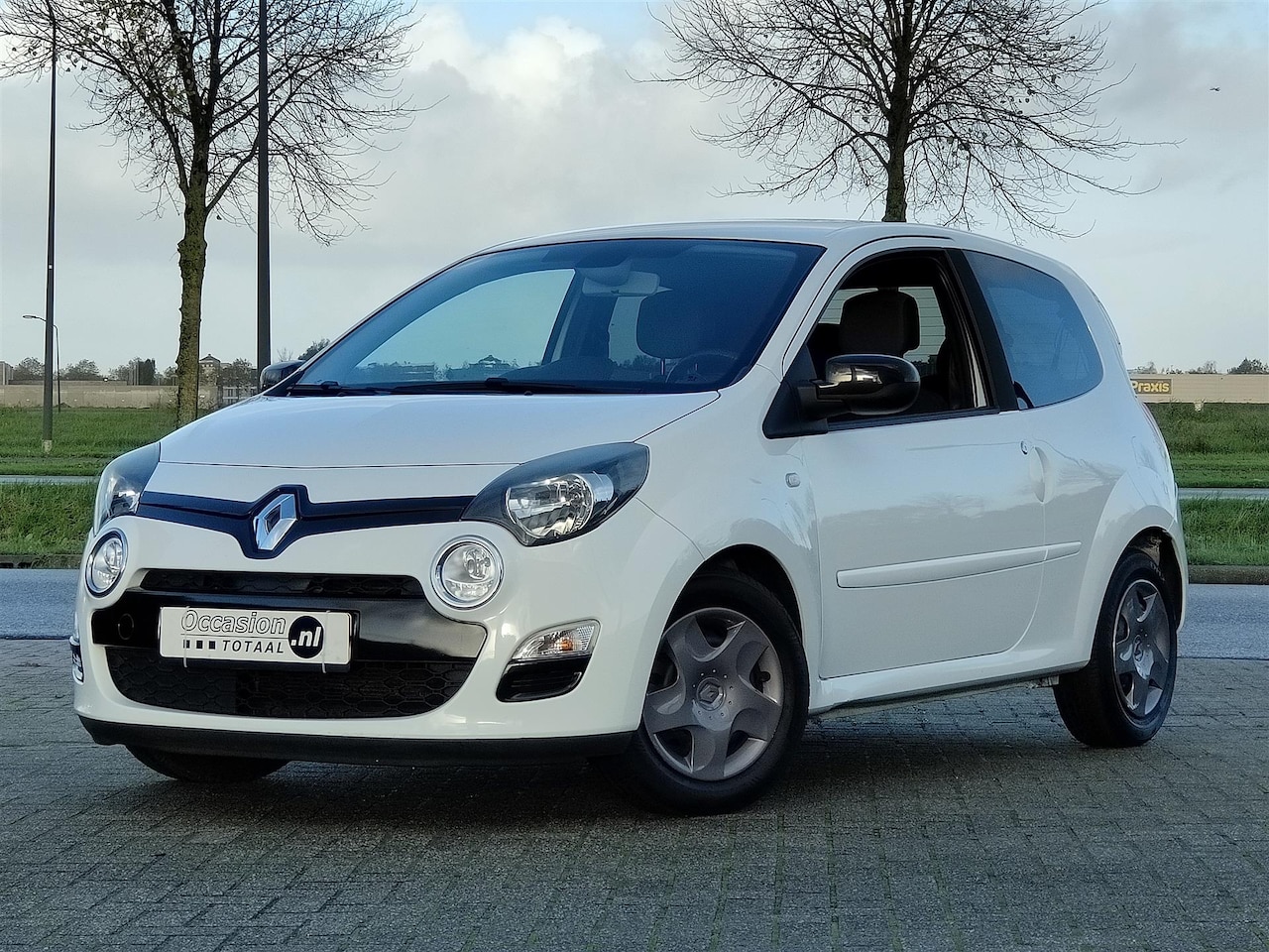 Renault Twingo - 1.2 16V Dynamique | Trekhaak | Bluetooth | Cruise | Climate - AutoWereld.nl