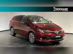 Toyota Auris Touring Sports - 1.8 Hybrid Dynamic Go NL-AUTO | 1E EIG. | DEALER ONDERHOUDEN | PANORAMADAK | CAMERA |