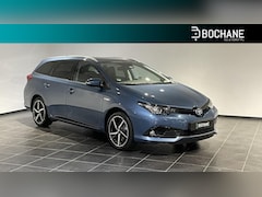 Toyota Auris Touring Sports - 1.8 Hybrid Dynamic Ultimate | Navigatie | Trekhaak | Panoramadak