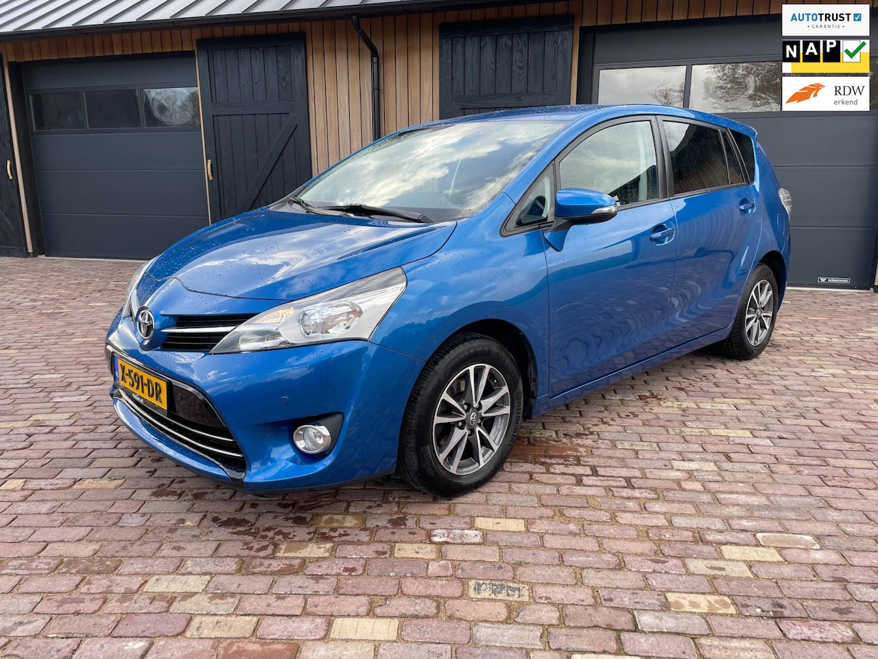 Toyota Verso - 1.8 VVT-i Aspiration 1.8 VVT-i Aspiration, CAMERA , AFNEEMBARE HAAK. - AutoWereld.nl