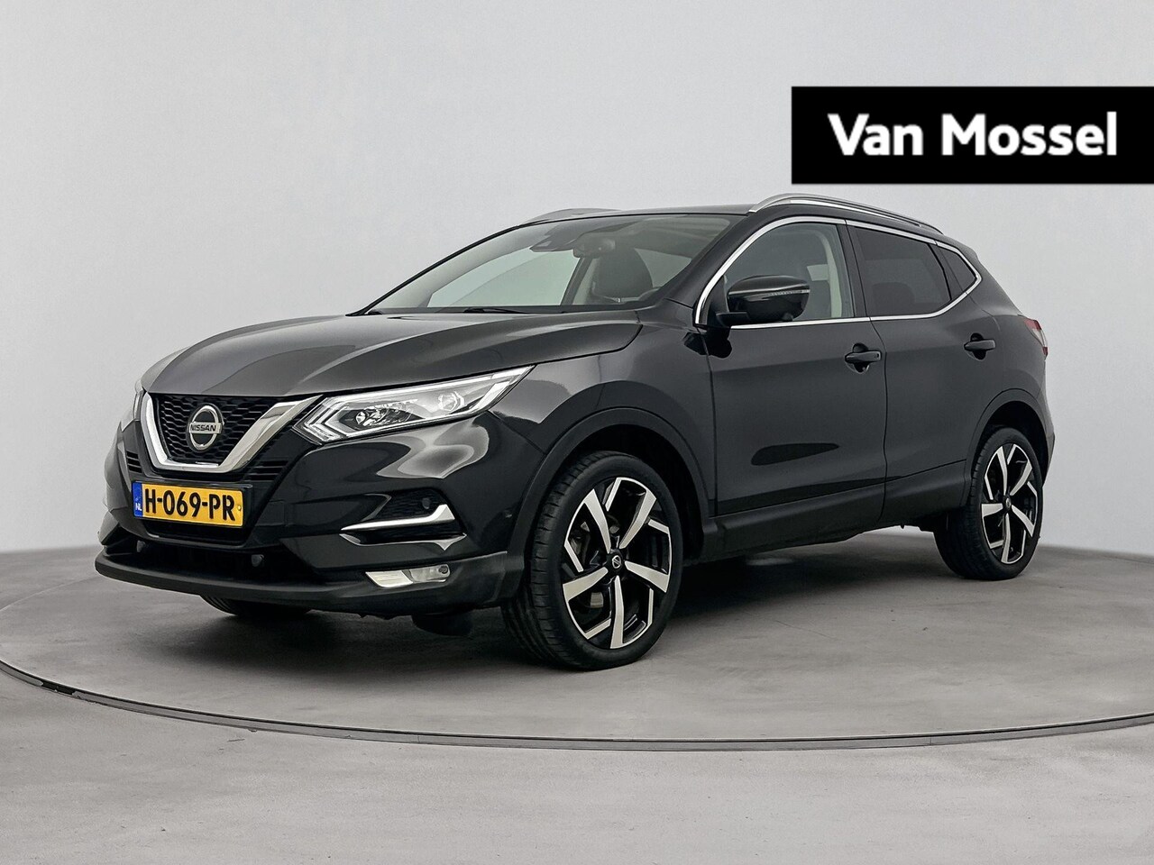 Nissan Qashqai - 1.3 DIG-T Tekna 140pk | Panorama-dak | Trekhaak | 360 Camera | Stoelverwarming | Navigatie - AutoWereld.nl