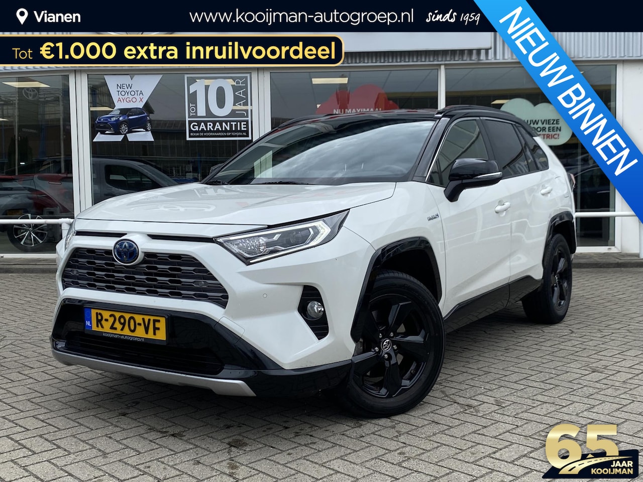 Toyota RAV4 - 2.5 Hybrid Style Bi Tone, slechts 68401KM! Incl Bearlock - AutoWereld.nl