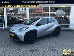 Toyota Aygo X - 1.0 VVT-i MT Play Apple Carplay / Android auto, Achteruitrijcamera, Airco, Adaptive cruise