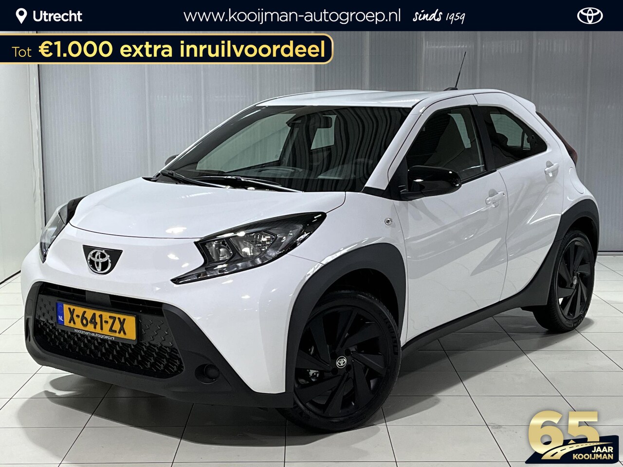 Toyota Aygo X - 1.0 VVT-i MT Play B&W | 18" LM | Apple Carplay Android Auto | Adaptieve Cruisecontrol | - AutoWereld.nl