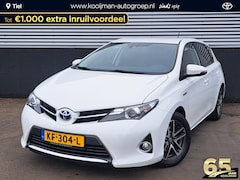 Toyota Auris - 1.8 Hybrid Aspiration Trekhaak, Achteruitrijcamera, Cruise Control, Climate control en Lic