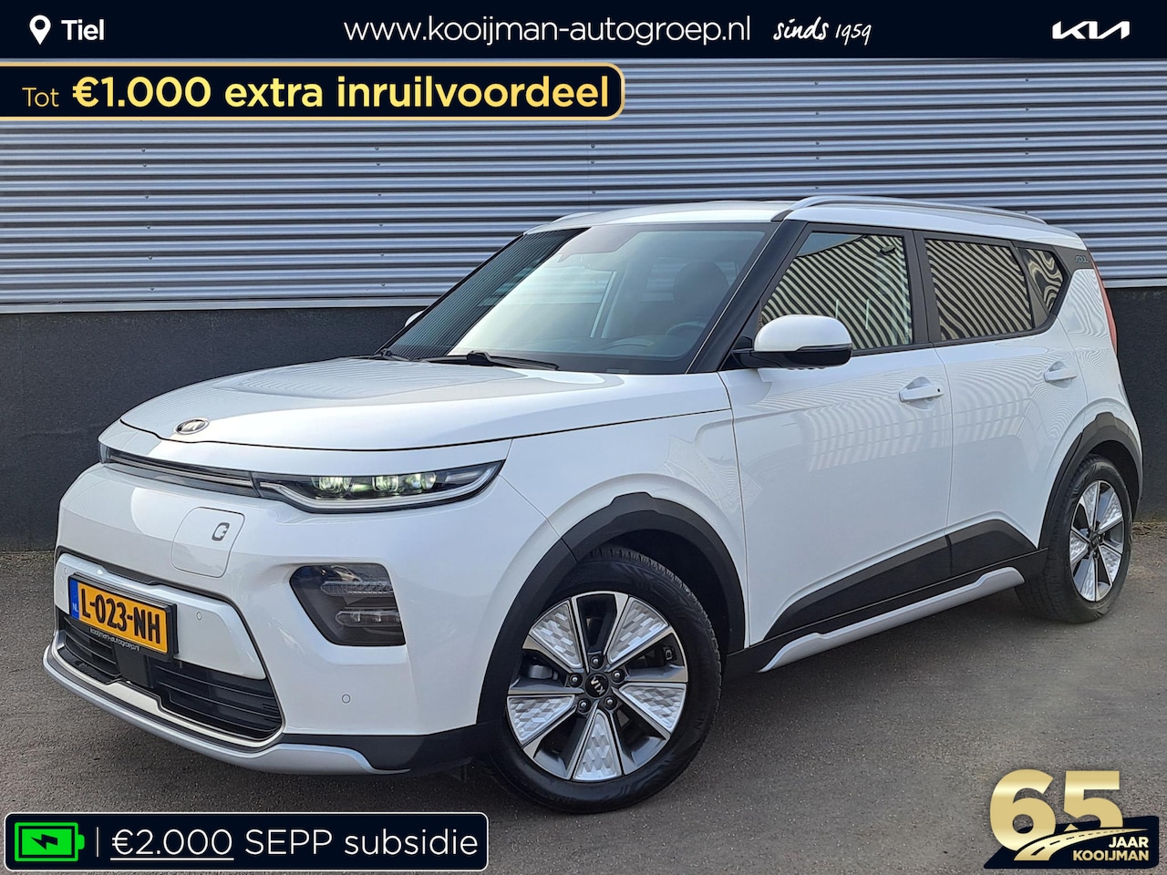 Kia e-Soul - ExecutiveLine 64 kWh | Nieuw geleverd | 1ste eigenaar | Dealer onderhouden | Meest luxe ui - AutoWereld.nl