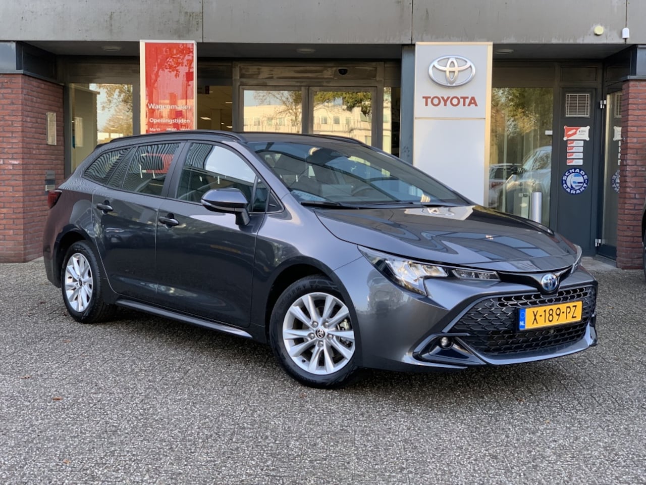 Toyota Corolla Touring Sports - 1.8 hybrid Active NLauto P. camera Navi Apple/ Android carplay - AutoWereld.nl