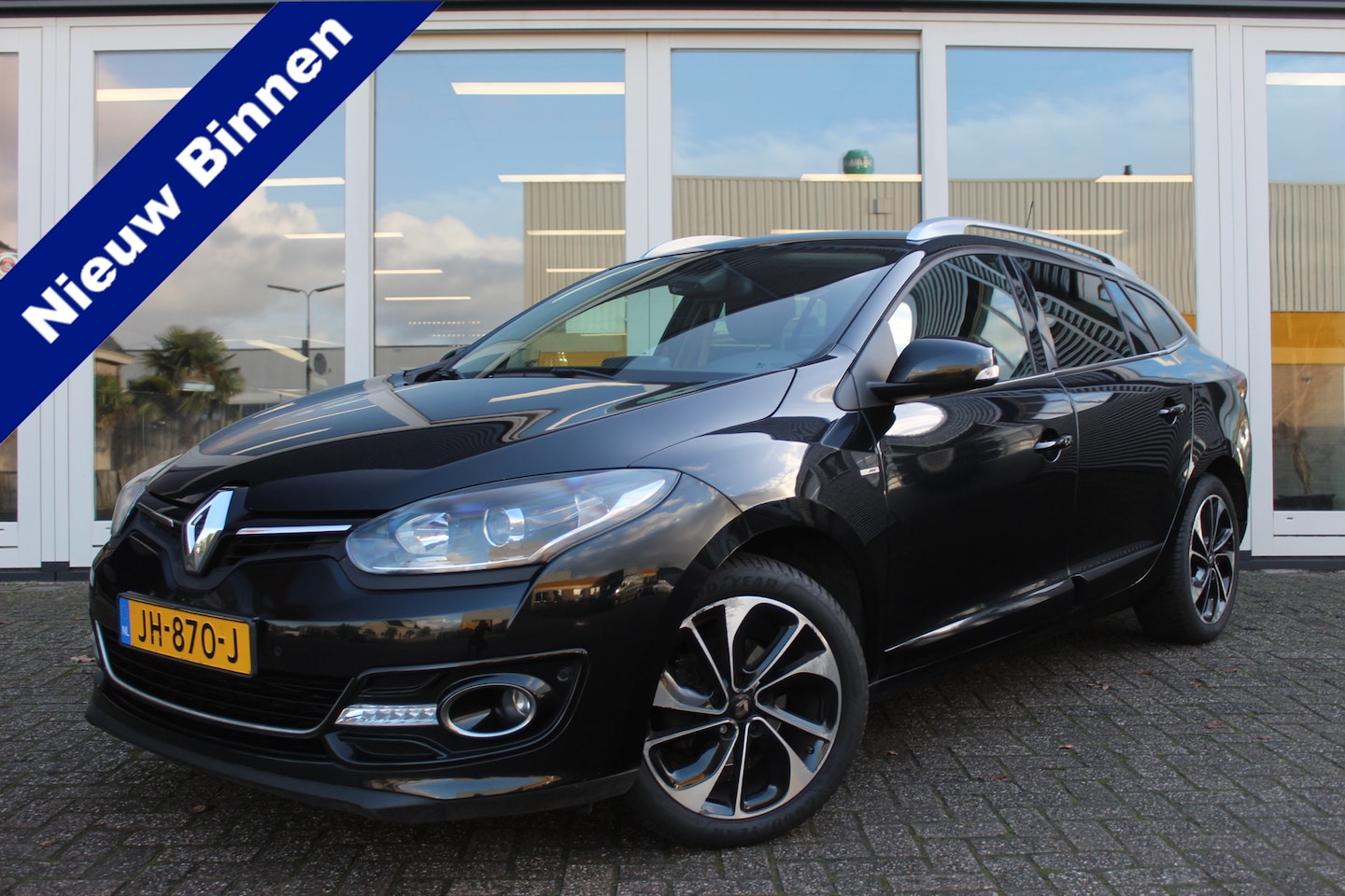 Renault Mégane Estate - 1.2 TCe Bose 1.2 TCe Bose, Exportprijs (EU) €5500,-, Cruise Control, Climate Control, Camera, Trekhaak, - AutoWereld.nl