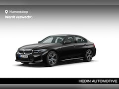 BMW 3-serie - Sedan 330e | M-Sport | 18'' | Adaptief M Onderstel | Stoelverw. | Shadow Line