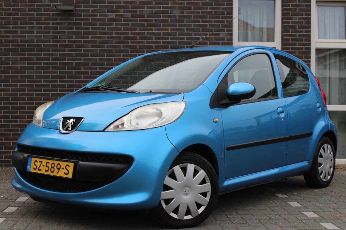 Peugeot 107 - 1.0-12V XS-5drs-airco-inruil mog - AutoWereld.nl