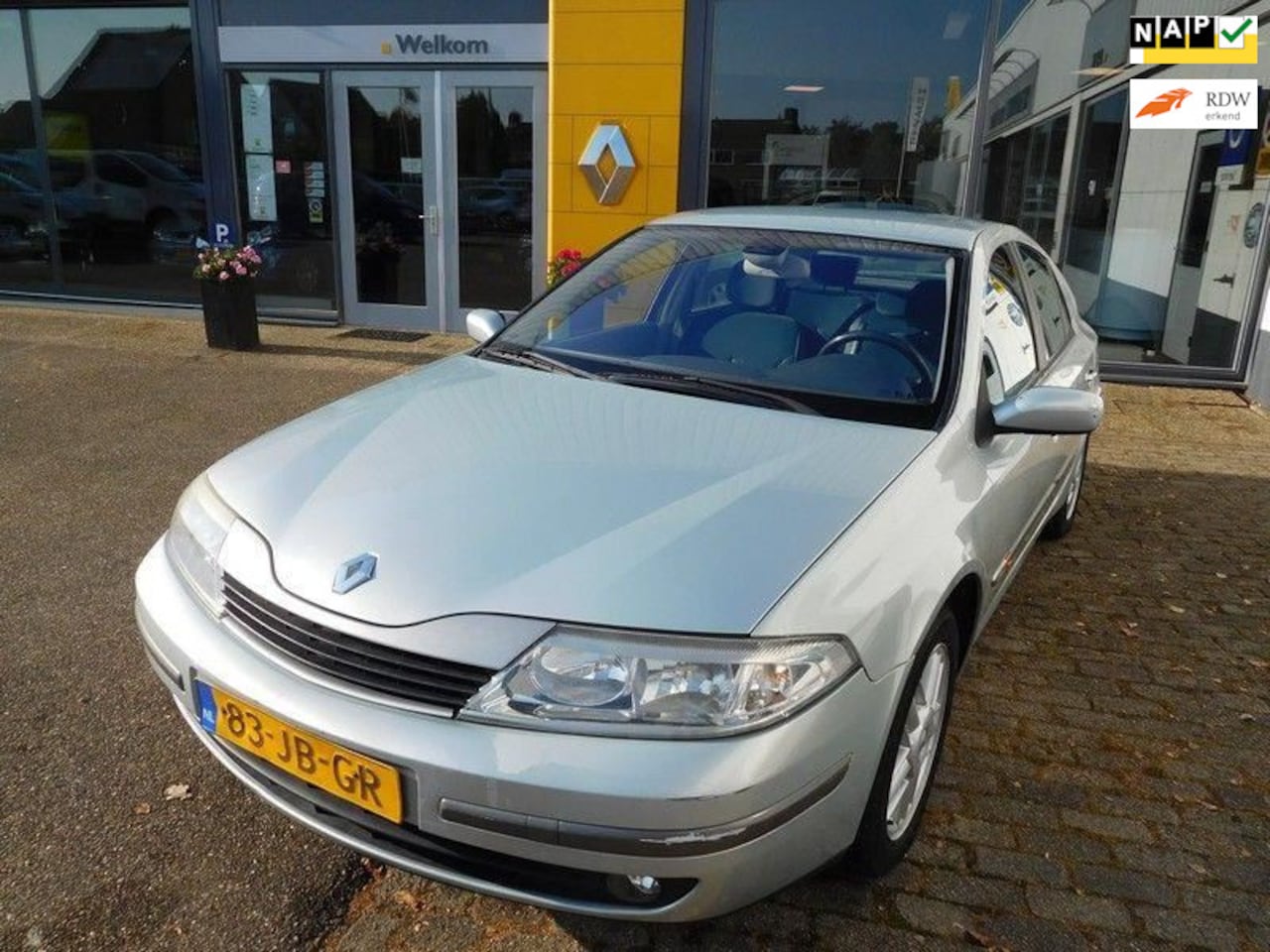 Renault Laguna - 1.8-16V Privilège Automaat Airco - AutoWereld.nl