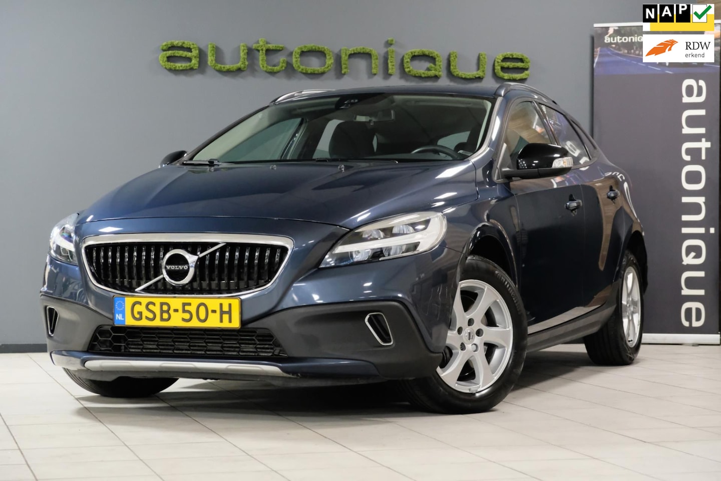 Volvo V40 Cross Country - 1.5 T3 **79.630km Automaat** Navigatie/Full LED/Cruise Prachtige Cross Country - AutoWereld.nl