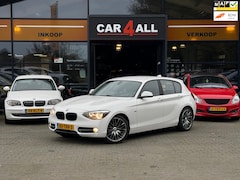 BMW 1-serie - 116i Business APPLECARPLAY/CRUISE/AIRCO/SPORTSTOELEN/APK 21-03-2025