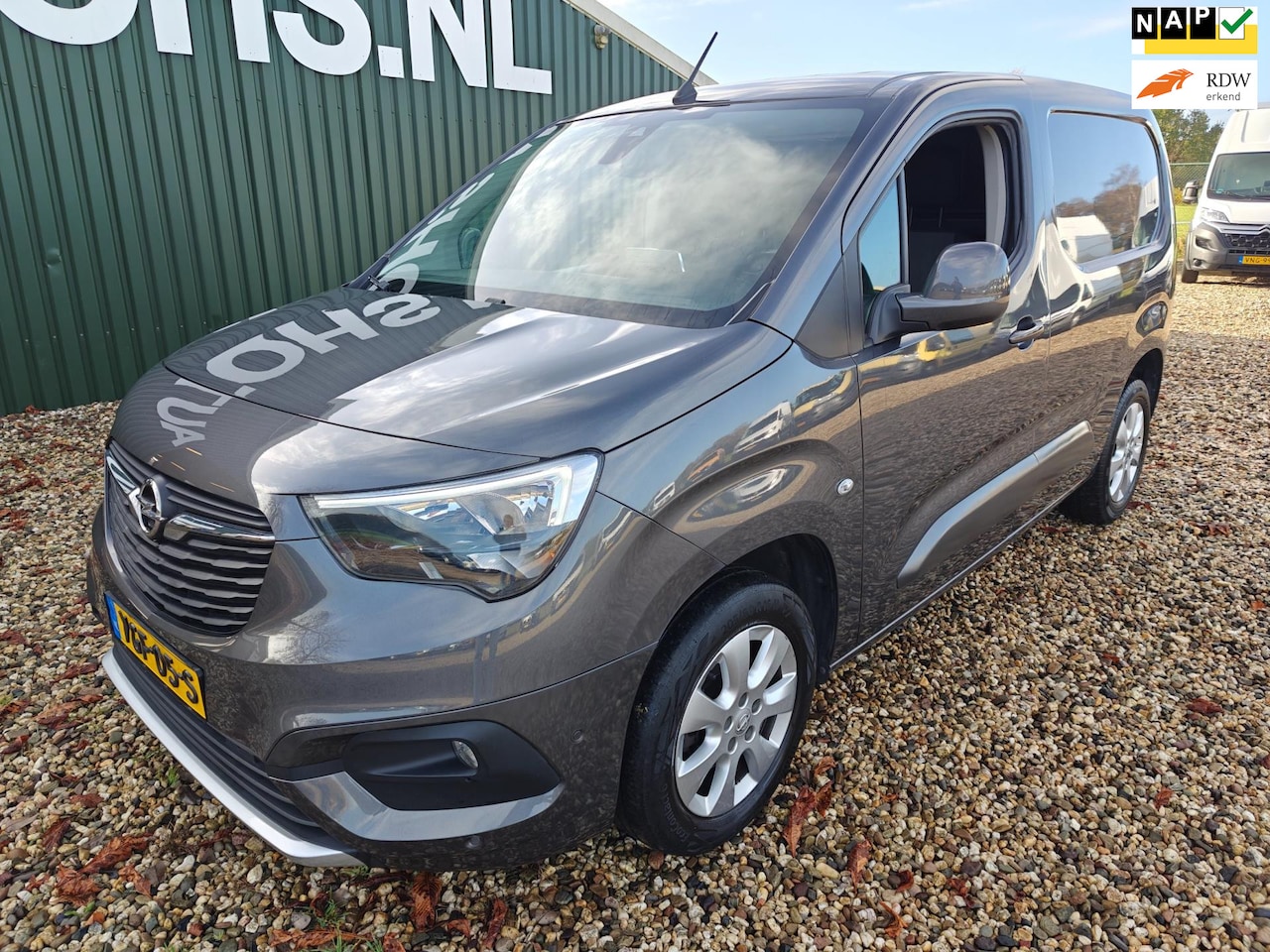 Opel Combo - 1.5D L1H1 Innovation AUTOMAAT , navi , camera , 1e Eig. - AutoWereld.nl