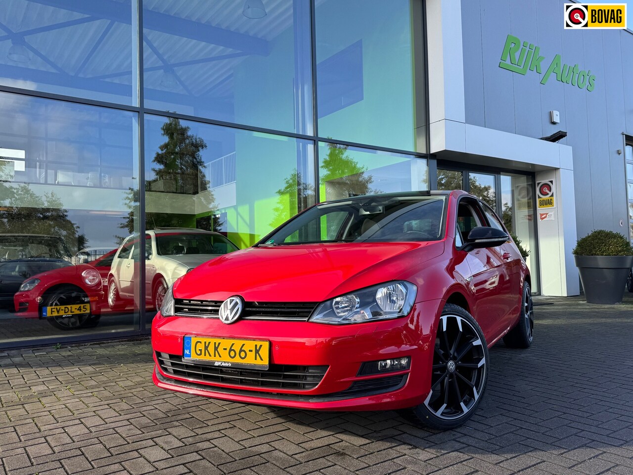 Volkswagen Golf - 1.2 TSI CUP Edition * 19 Inch * Stoelverwarming * PDC 2X - AutoWereld.nl