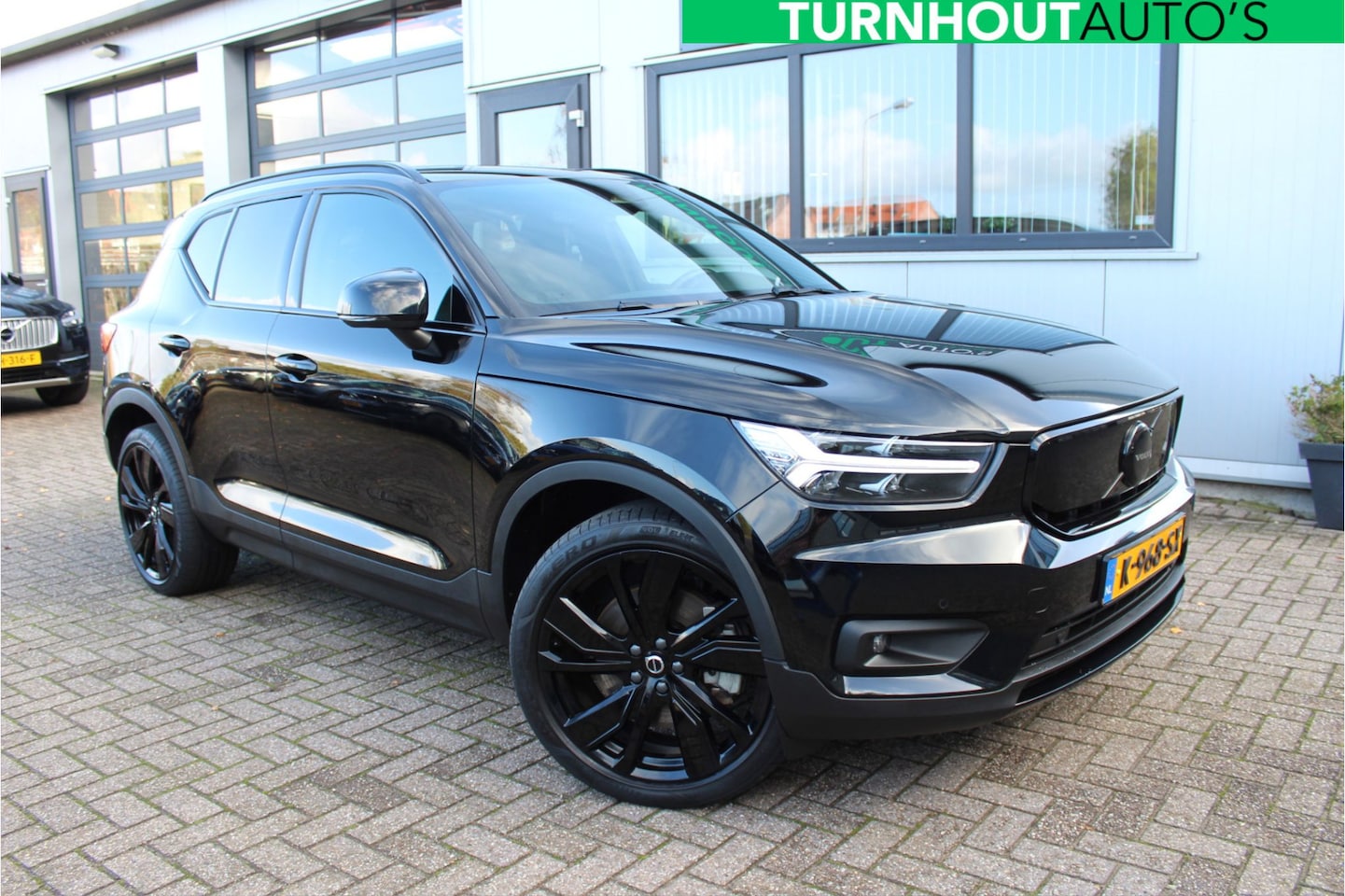 Volvo XC40 - Recharge P8 AWD R-Design NL auto - AutoWereld.nl