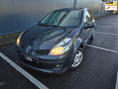 Renault Clio - 1.6-16V Initiale CLIMA LEDER KEYLESS NAP