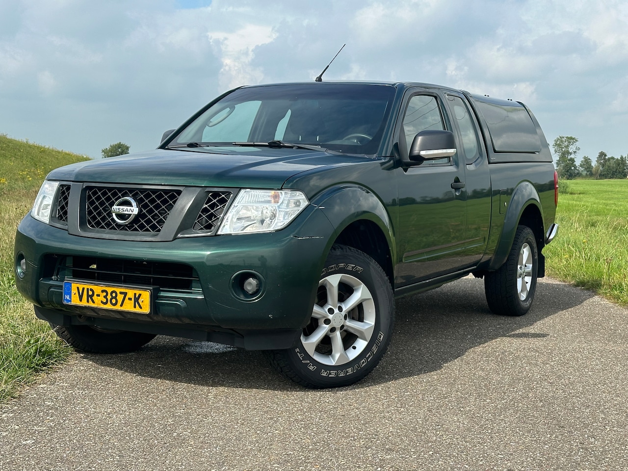 Nissan Navara - 2.5 dCi XE King Cab 1e eigenaar NAP.   ex btw - AutoWereld.nl