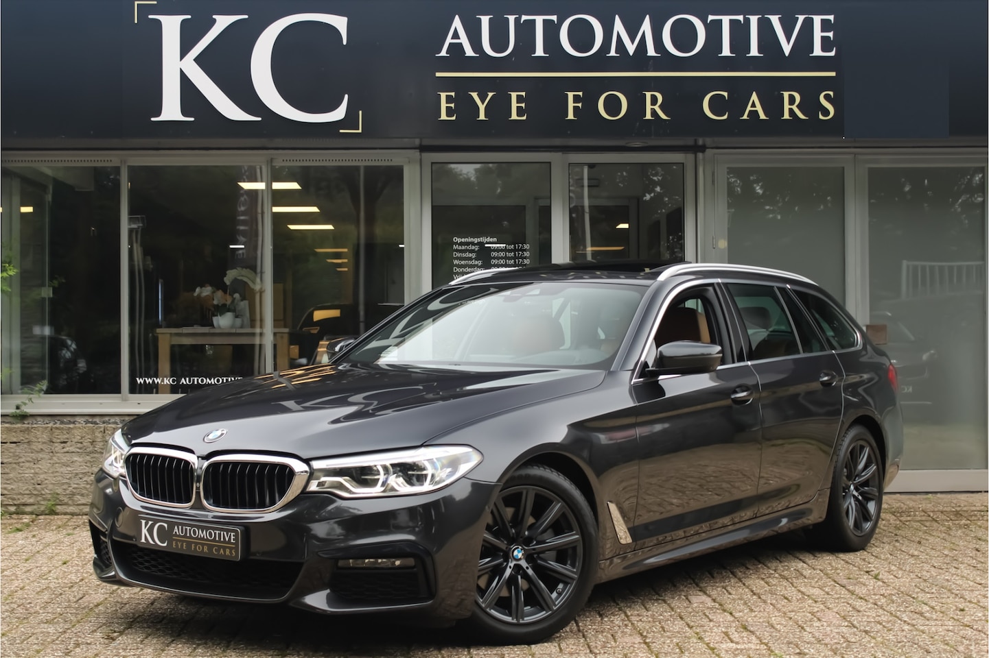 BMW 5-serie Touring - 520i High Ex. M-Sport | Pano | Sfeer | HuD - AutoWereld.nl