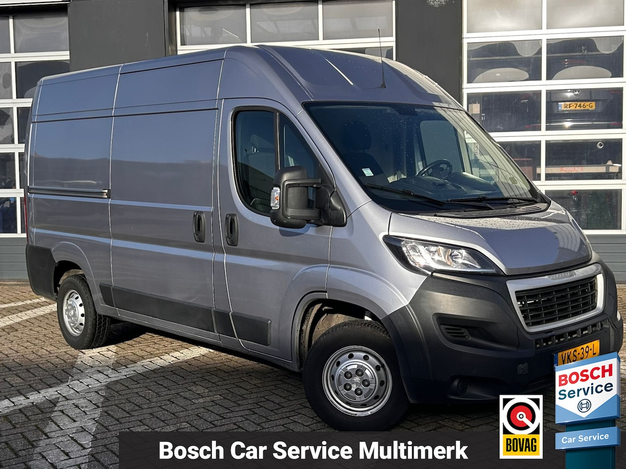 Peugeot Boxer - 335 2.2 BlueHDi 140 L2H2 Premium 335 2.2 BlueHDi 140 L2H2 Premium - AutoWereld.nl