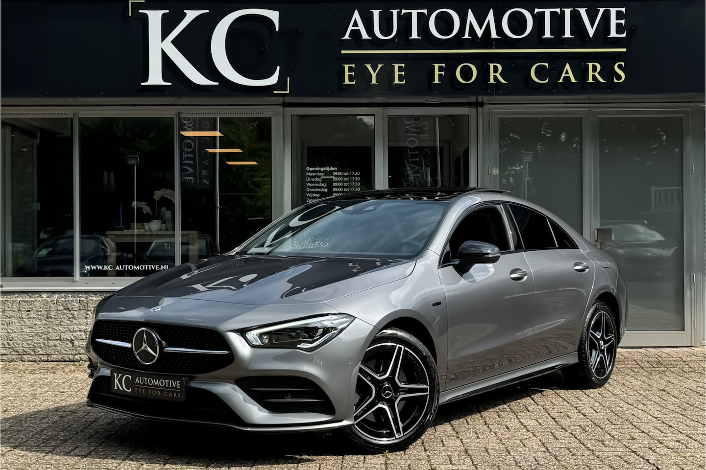 Mercedes-Benz CLA-Klasse - 250e Premium AMG Night | Pano | Sfeer | Matrix - AutoWereld.nl