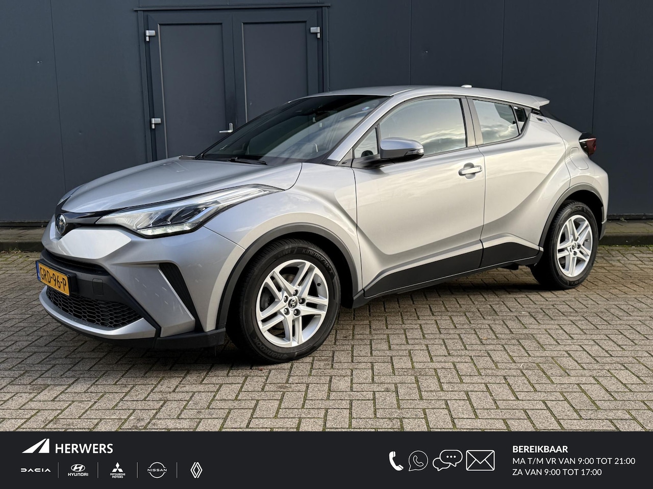 Toyota C-HR - 1.8 Hybrid Business / Automaat / Navigatie / Cruise Control / Climate Control / Bluetooth - AutoWereld.nl