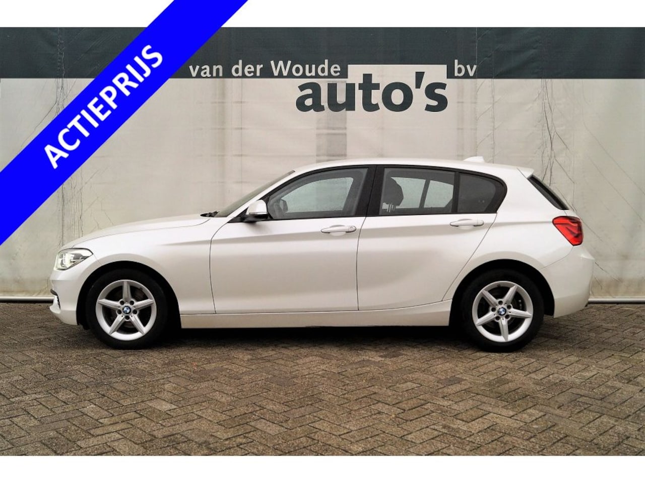 BMW 1-serie - 118d 150pk xDrive Executive -LEER-LED-NAVI-PDC- - AutoWereld.nl