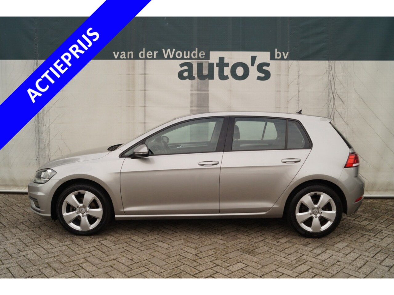 Volkswagen Golf - 1.0 TSI 110pk Edition -NAVI-ECC-CRUISE-LMV- - AutoWereld.nl