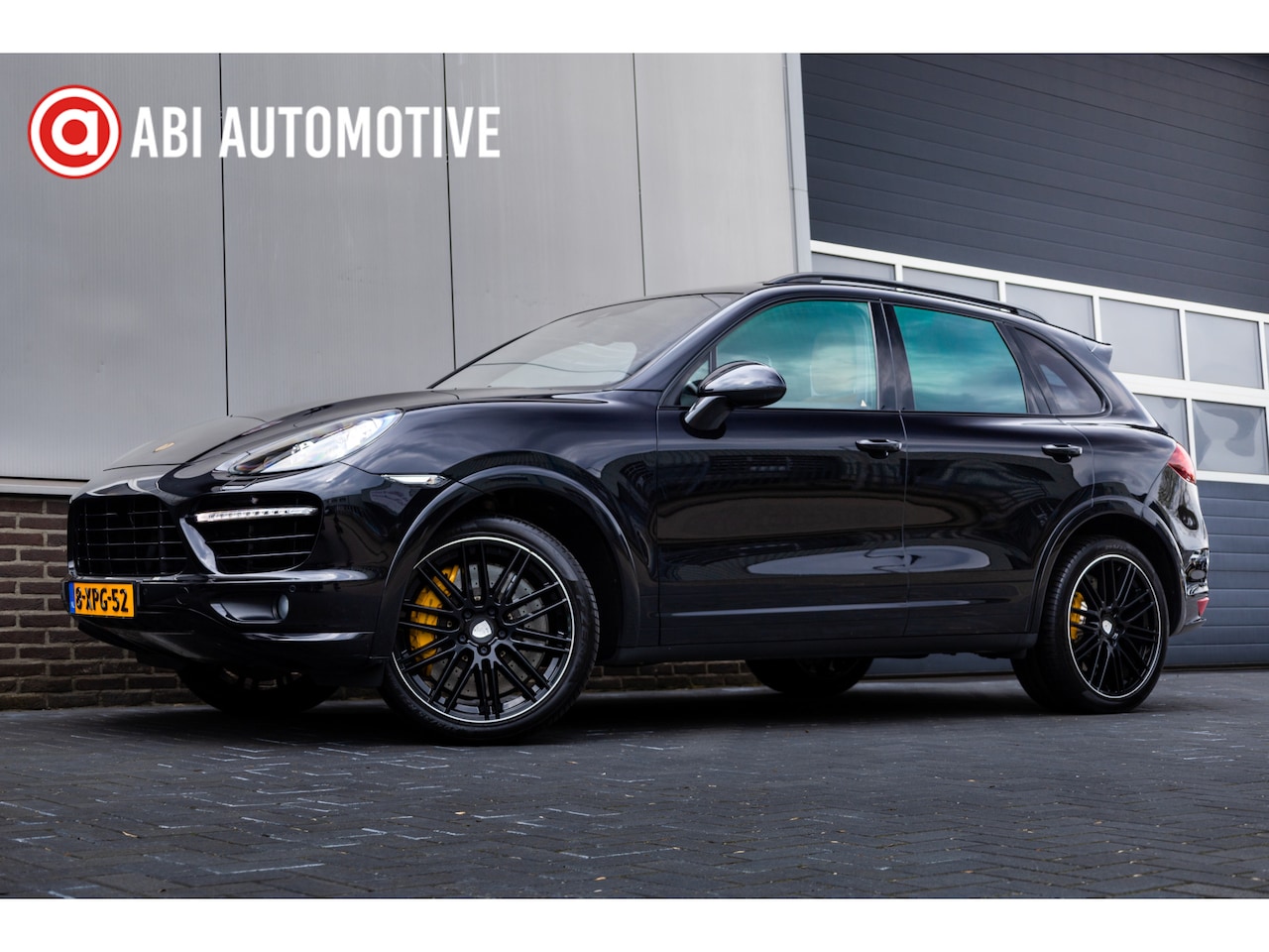 Porsche Cayenne - 4.8 Turbo S 551 pk Sport-Chrono / Full-options/ Keramisch/ Keyless/ Schuif/kantel-dak/ Spo - AutoWereld.nl