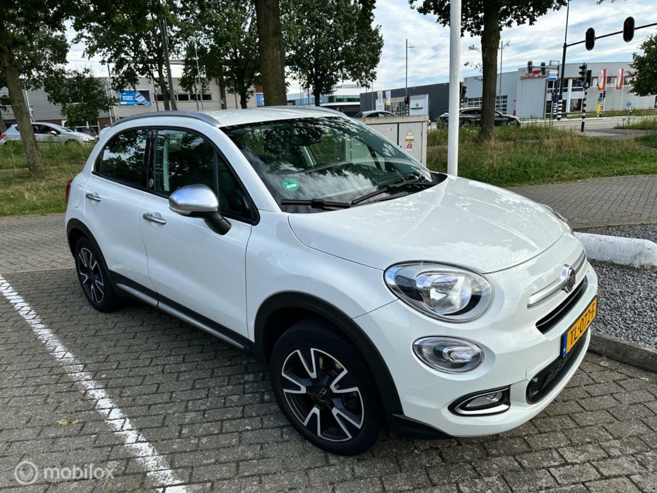 Fiat 500 X - 1.4 Turbo MultiAir 140 Mirror DCT AUTOMAAT+DAKRAILS+RESERVEWIEL+COMFORT PACK - AutoWereld.nl