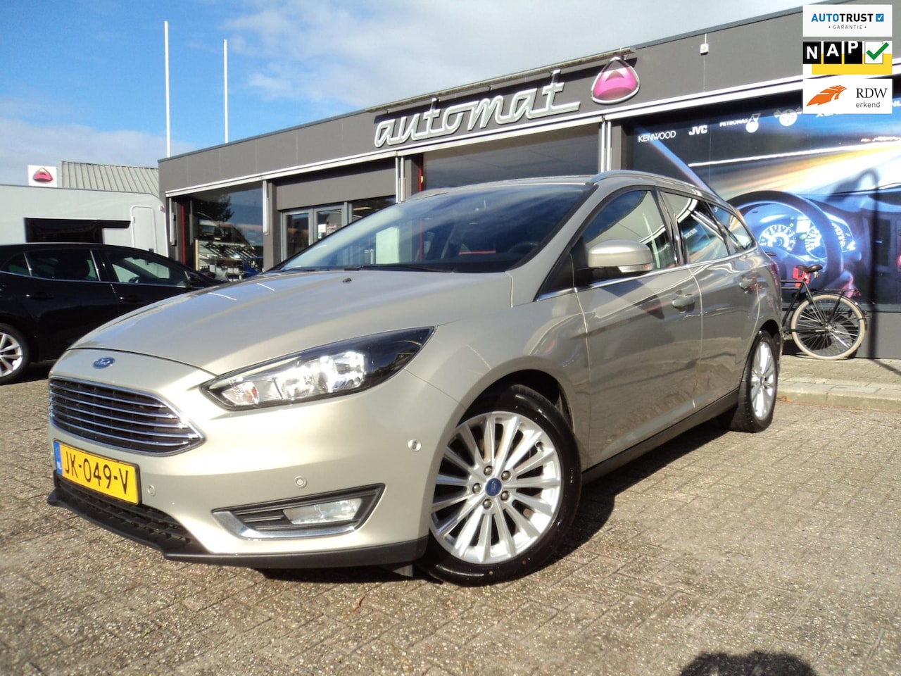 Ford Focus Wagon - 1.0 Titanium Cruise Control Navigatie - AutoWereld.nl