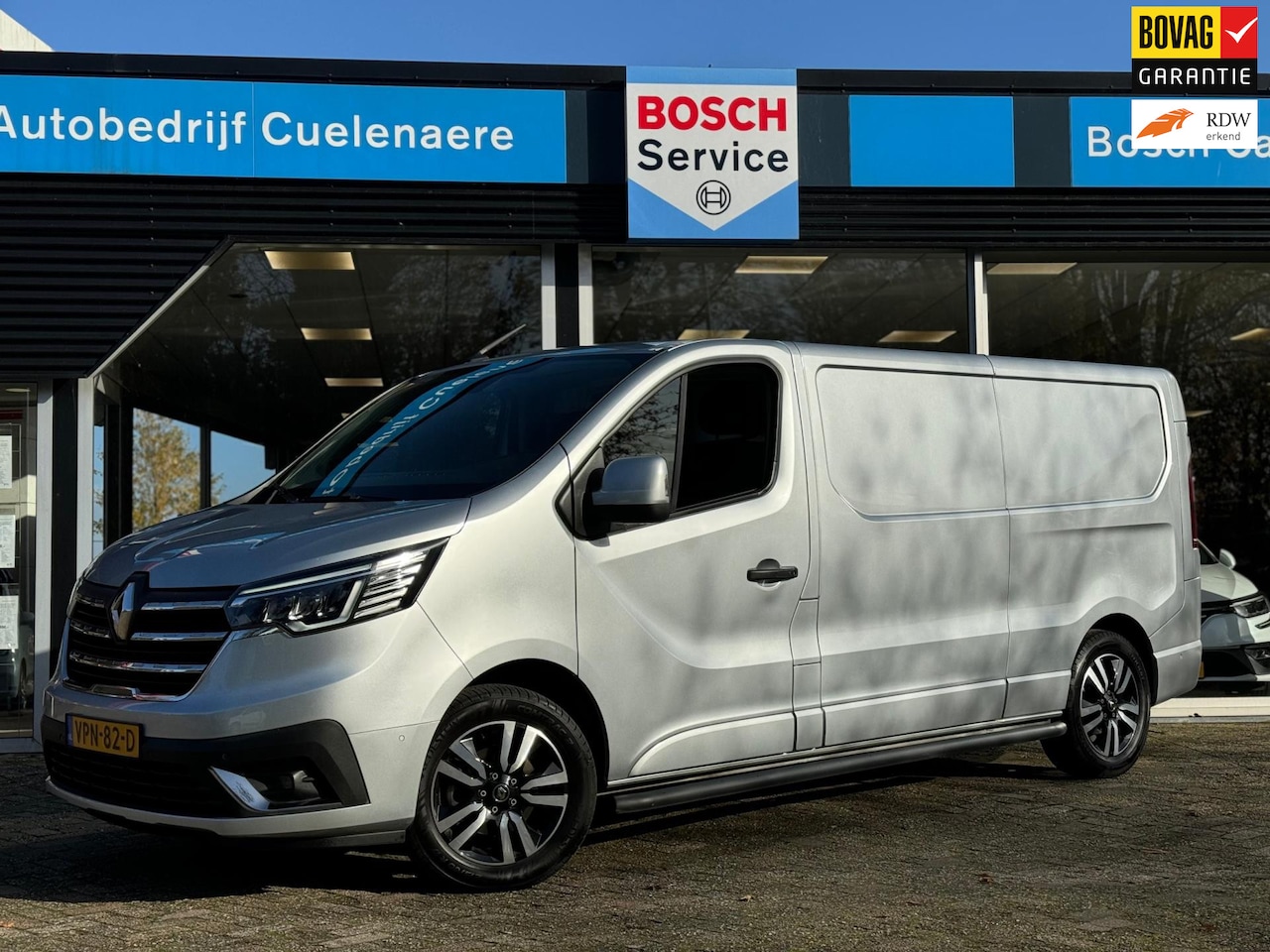 Renault Trafic - 2.0 dCi 150 T30 L2H1 Luxe Trekhaak / Navi / P-sensoren & Camera / Keyless / Clima / LM vel - AutoWereld.nl