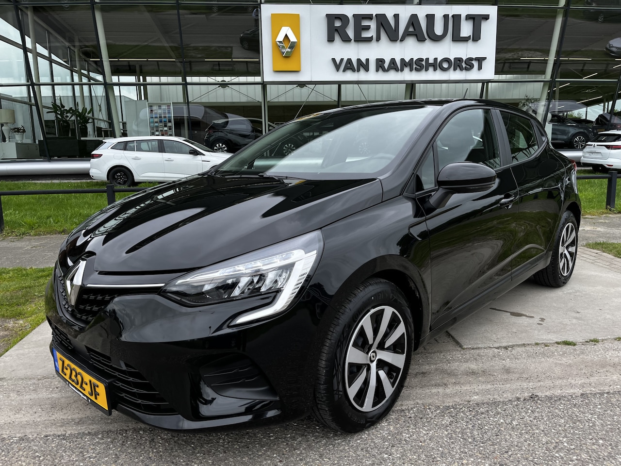 Renault Clio - 1.0 TCe 90 Evolution / Apple Carplay - Android Auto / Lane assist / LED / Airco / Elek Ram - AutoWereld.nl